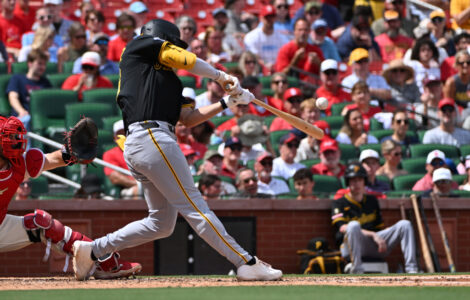 Flores Jr., Lowe hit homers to spark Pirates to 6-2 win over Cardinals